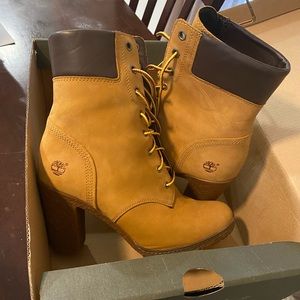 Like NEW Timberland camdale chunky heel boot Sz7.5